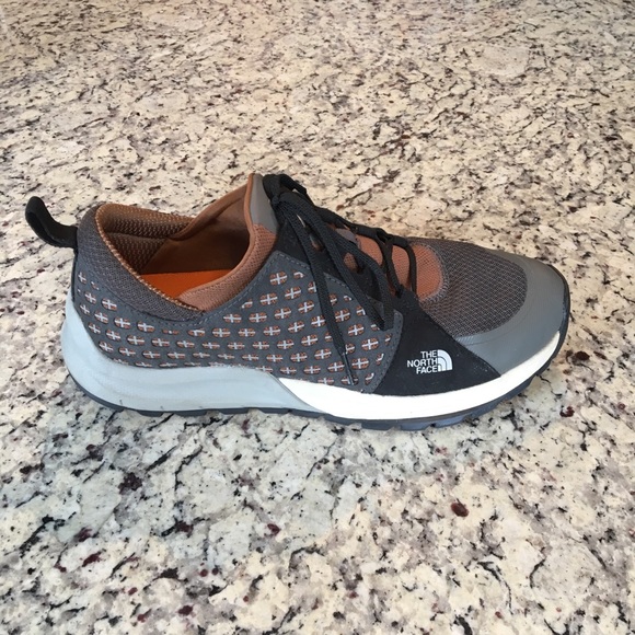 M The North Face Mountain Sneaker - Picture 5 of 8